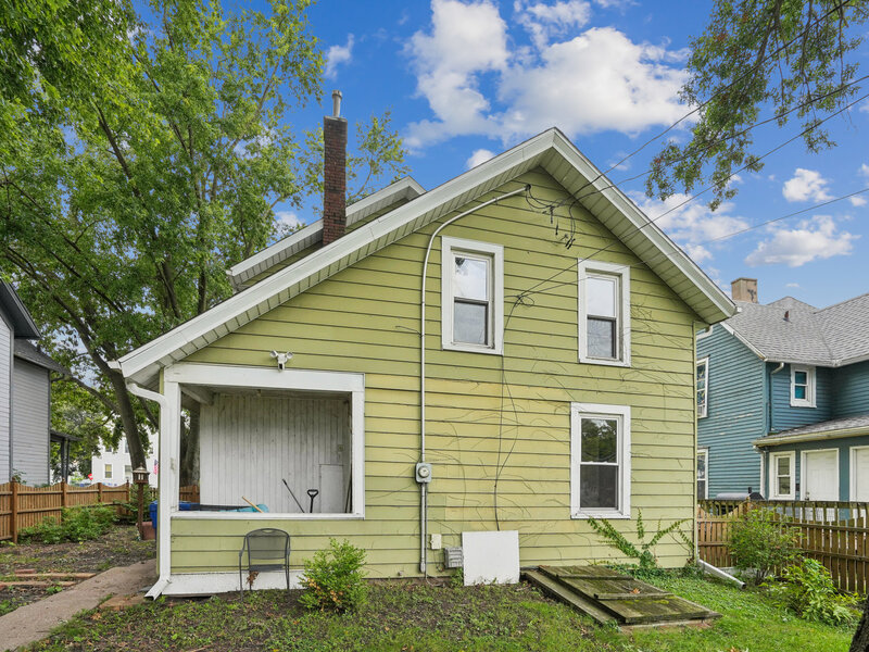 624 W 16th Street Davenport IA 52803