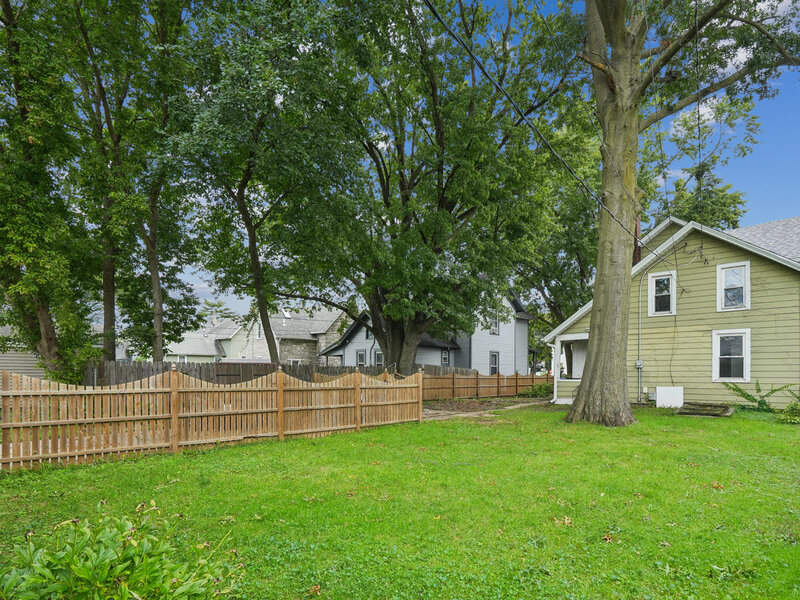 624 W 16th Street Davenport IA 52803