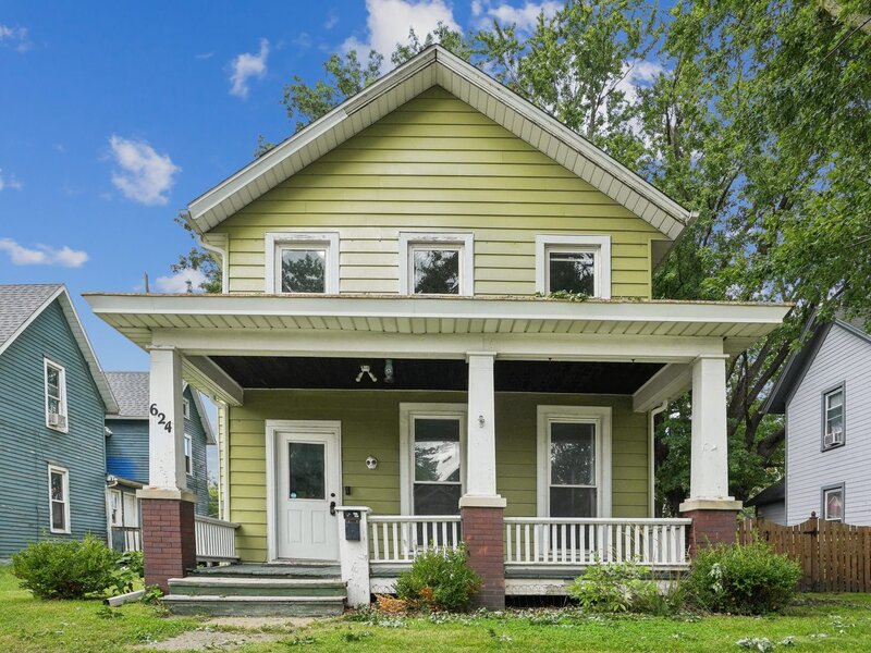 624 W 16th Street Davenport IA 52803