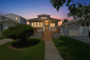 Photo of 1426 S 18th Avenue Maywood IL 60153