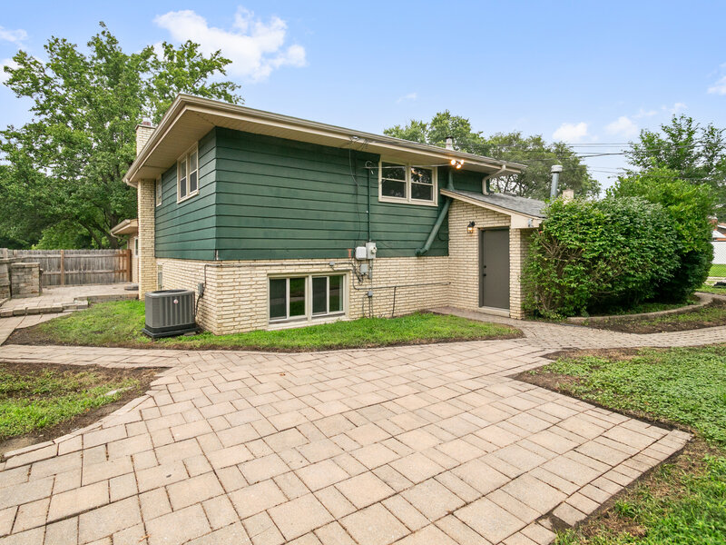 6833 W 127th Street Palos Heights IL 60463