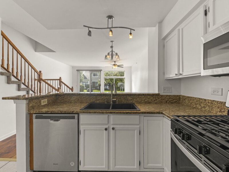 1165 E Cambria Lane Lombard IL 60148