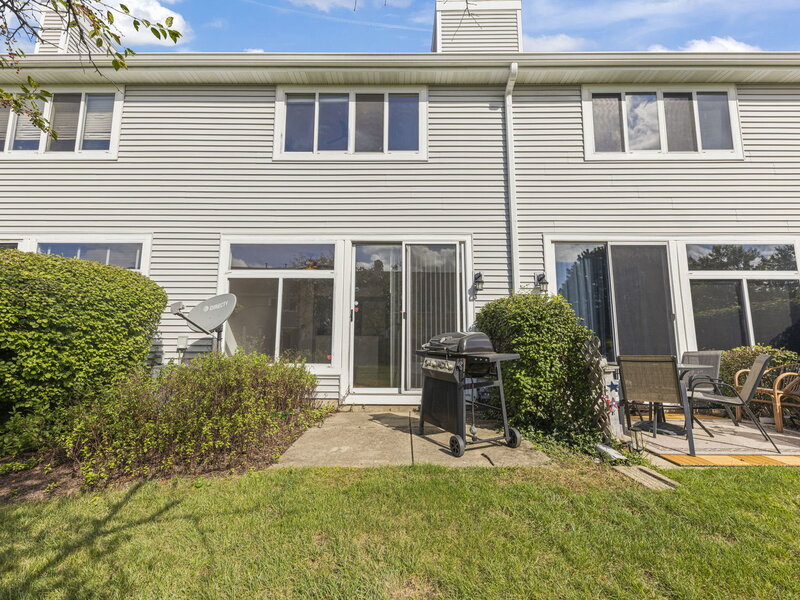 1165 E Cambria Lane Lombard IL 60148