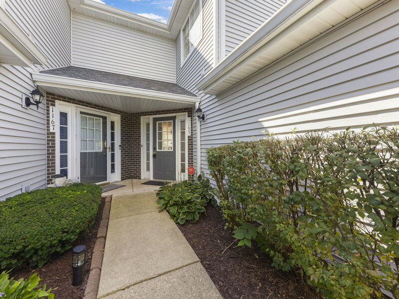 1165 E Cambria Lane Lombard IL 60148