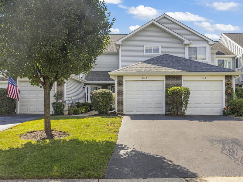 1165 E Cambria Lane Lombard IL 60148