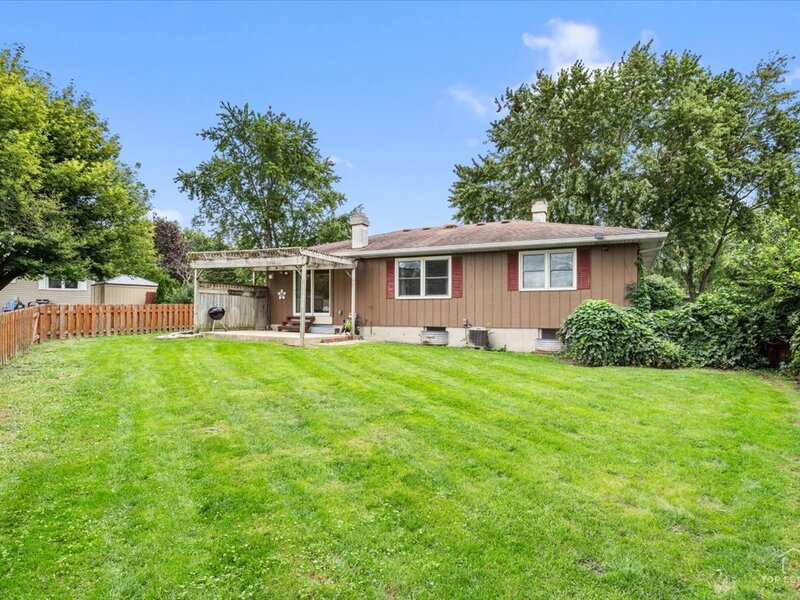 830 Hiawatha Drive Elgin IL 60120
