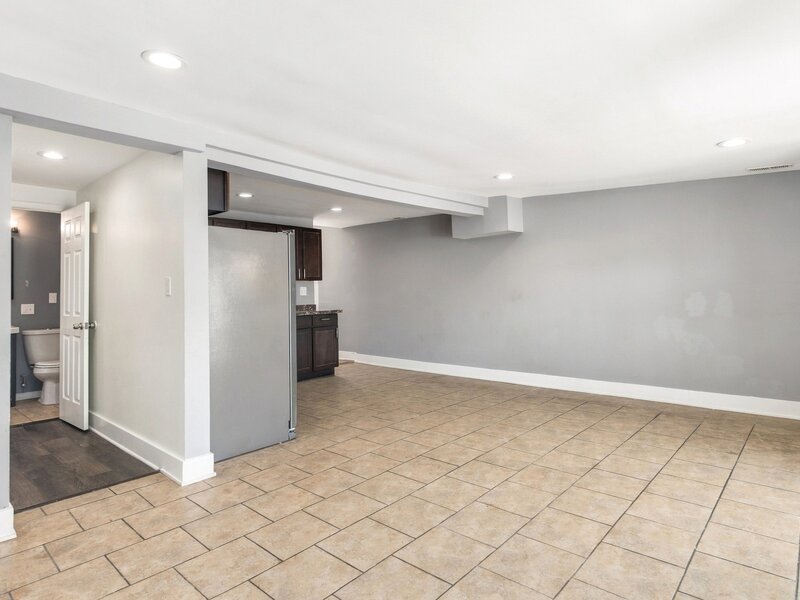 6562 N Damen Avenue Chicago IL 60645