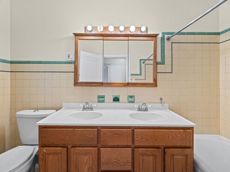 1646 N Sayre Avenue Chicago IL 60707