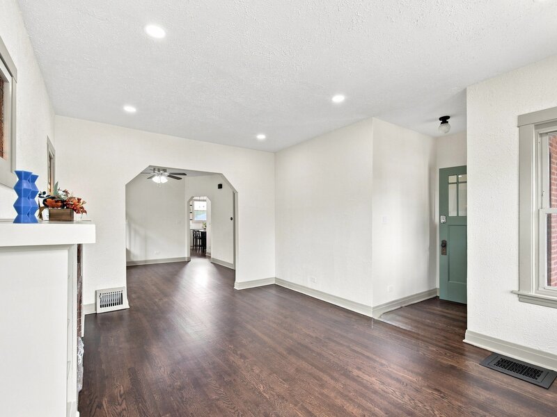 5941 W Waveland Avenue Chicago IL 60634