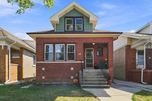 Photo of 5941 W Waveland Avenue Chicago IL 60634