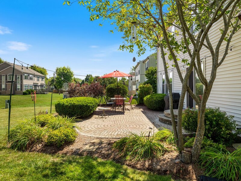 812 Honeysuckle Lane Aurora IL 60506