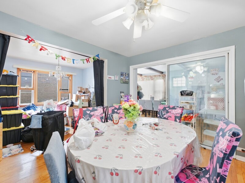 2705 N Menard Avenue Chicago IL 60639