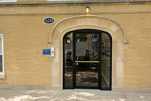 Photo of 3206 W Berwyn Avenue Chicago IL 60625