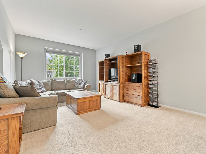 3382 Cameron Drive Elgin IL 60124