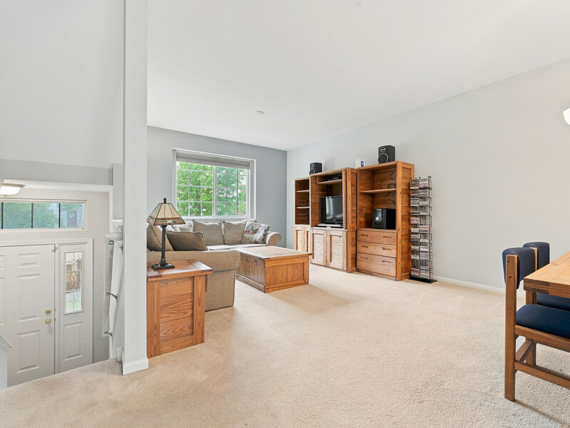 3382 Cameron Drive Elgin IL 60124