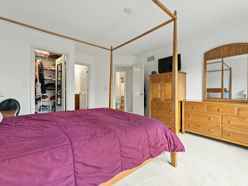 3382 Cameron Drive Elgin IL 60124