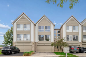 Photo of 683 E Fountainview Drive Mundelein IL 60060