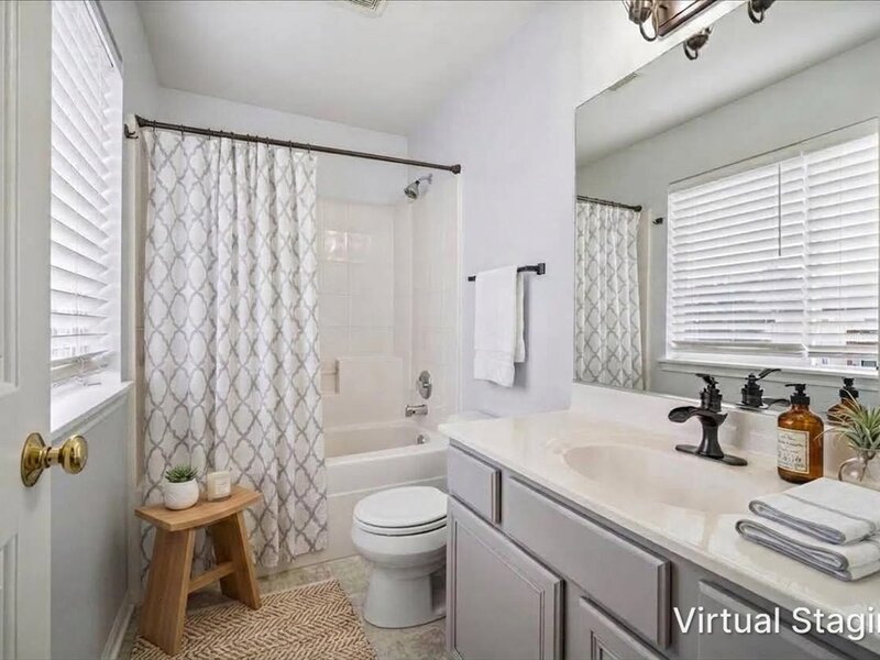 683 E Fountainview Drive Mundelein IL 60060