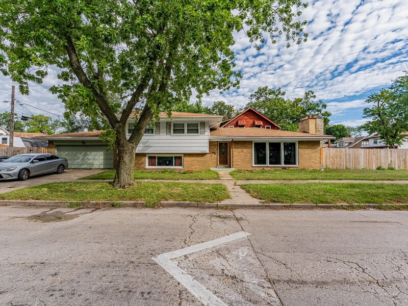 12256 S Harvard Avenue Chicago IL 60628