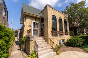 Photo of 7047 26th Parkway Berwyn IL 60402