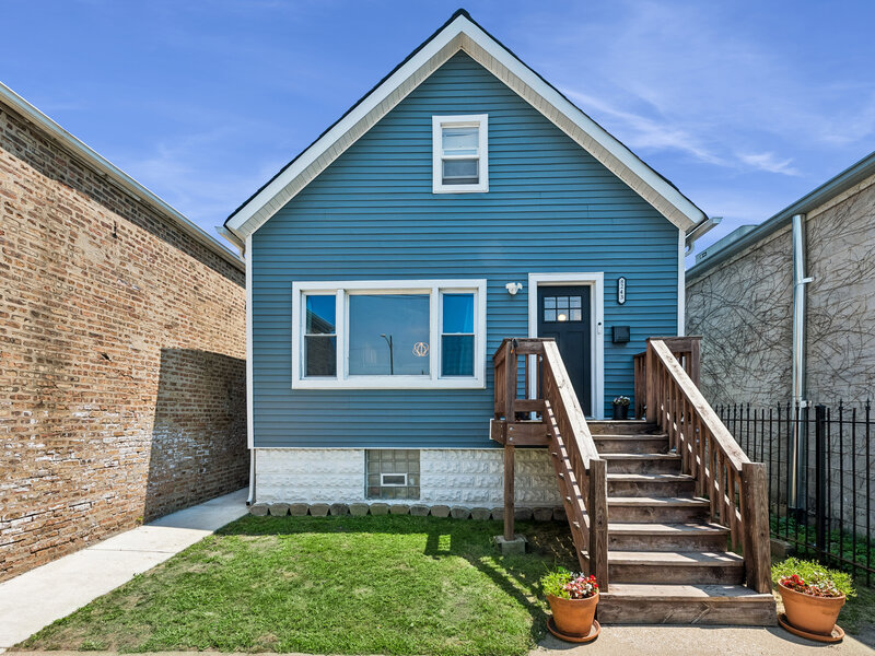 8243 S Halsted Street Chicago IL 60620