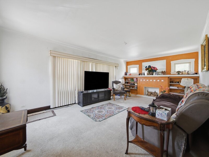 1225 S 16th Avenue Maywood IL 60153
