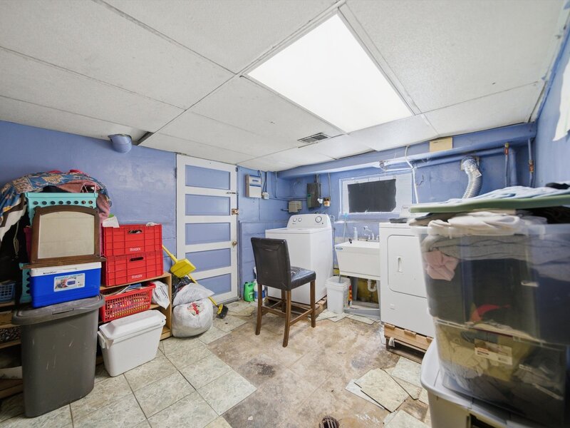 1225 S 16th Avenue Maywood IL 60153