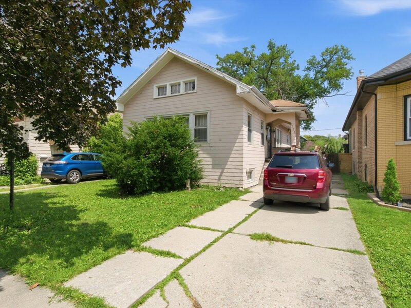 1225 S 16th Avenue Maywood IL 60153