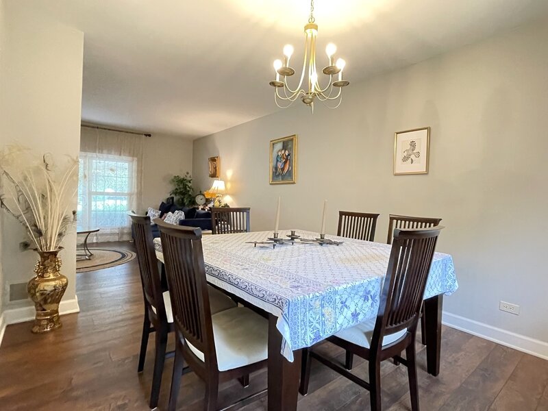 1039 Garfield Avenue Libertyville IL 60048
