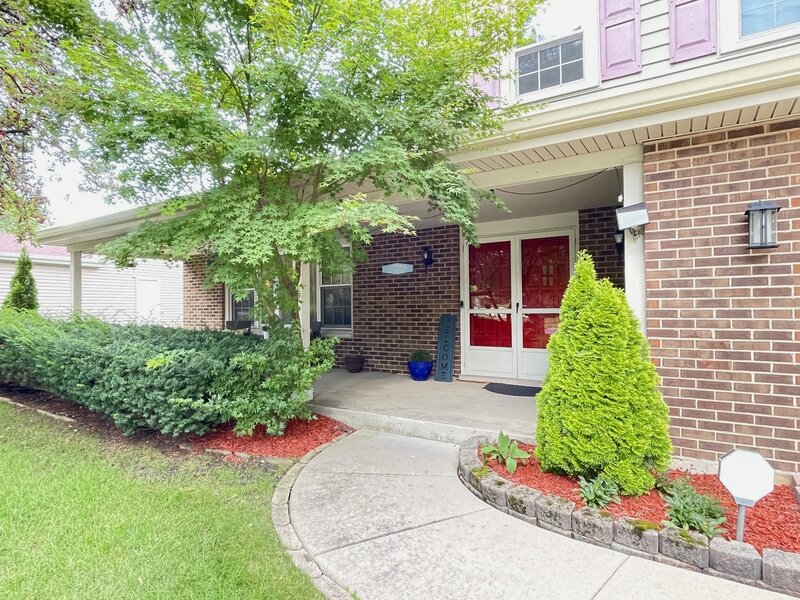 1039 Garfield Avenue Libertyville IL 60048