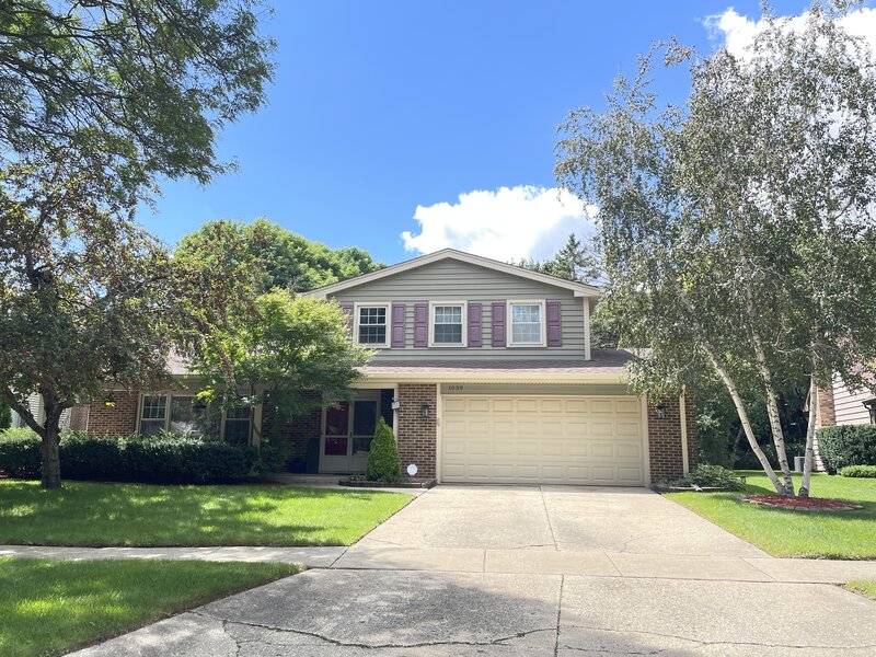1039 Garfield Avenue Libertyville IL 60048
