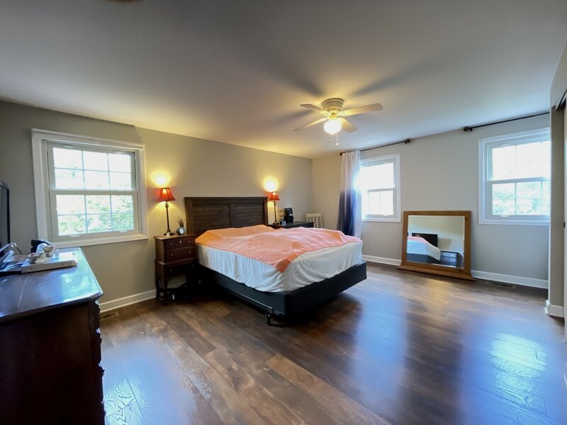 1039 Garfield Avenue Libertyville IL 60048