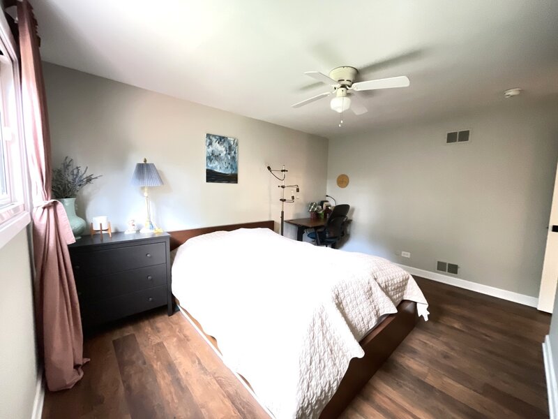 1039 Garfield Avenue Libertyville IL 60048