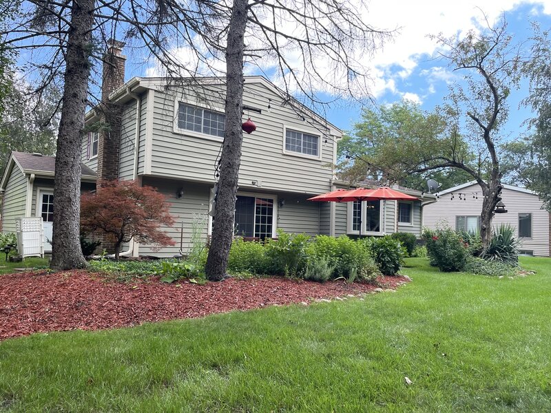 1039 Garfield Avenue Libertyville IL 60048