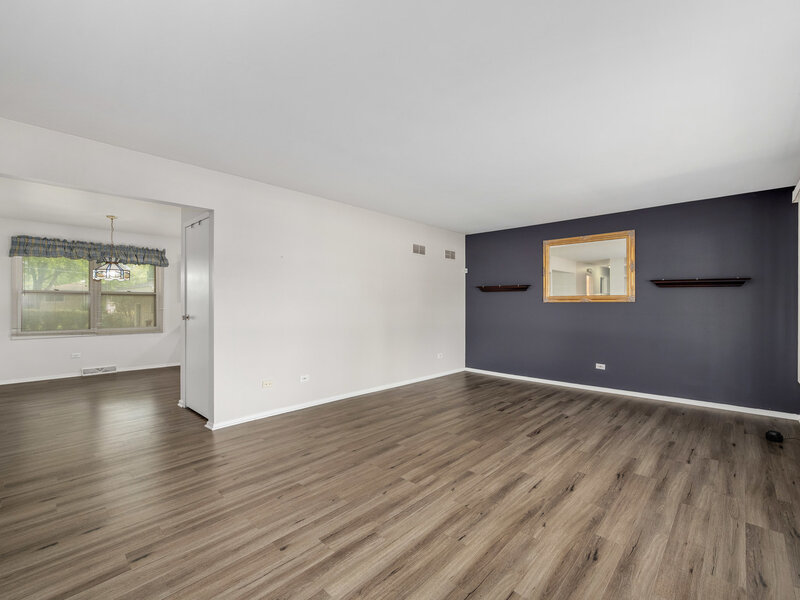 6705 Clarendon Hills Road Darien IL 60561