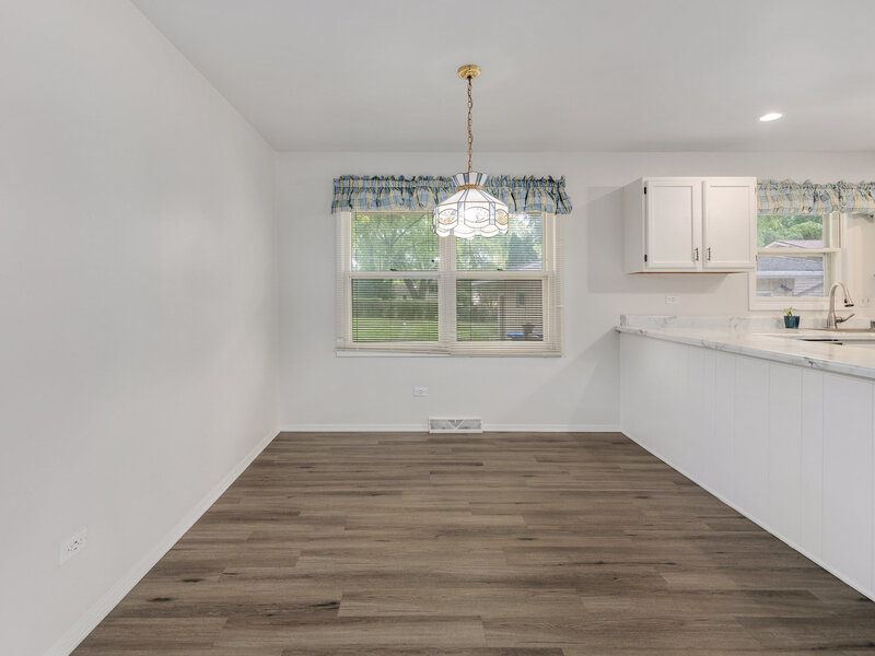 6705 Clarendon Hills Road Darien IL 60561