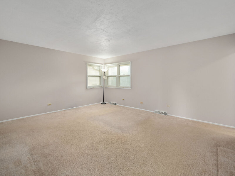 6705 Clarendon Hills Road Darien IL 60561