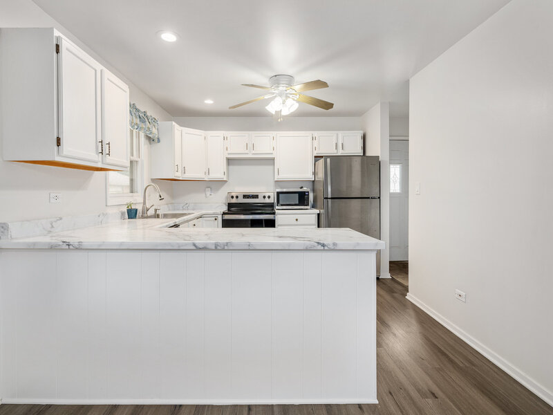 6705 Clarendon Hills Road Darien IL 60561
