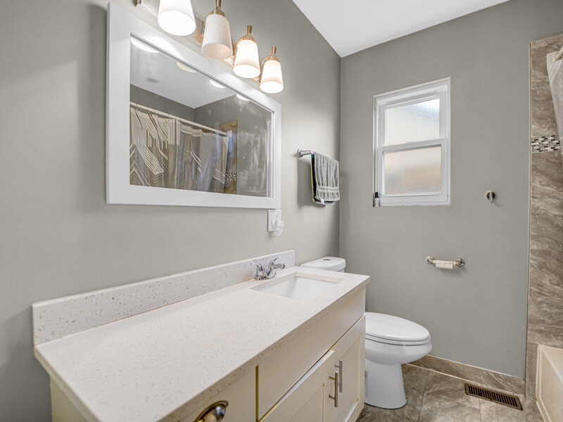 12151 Greenwood Avenue Blue Island IL 60406