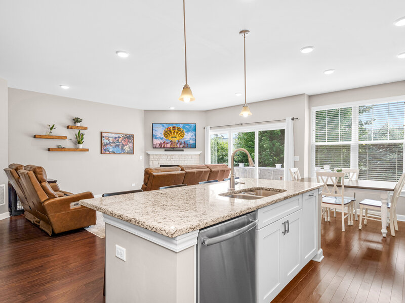 638 Riverbank Drive Geneva IL 60134