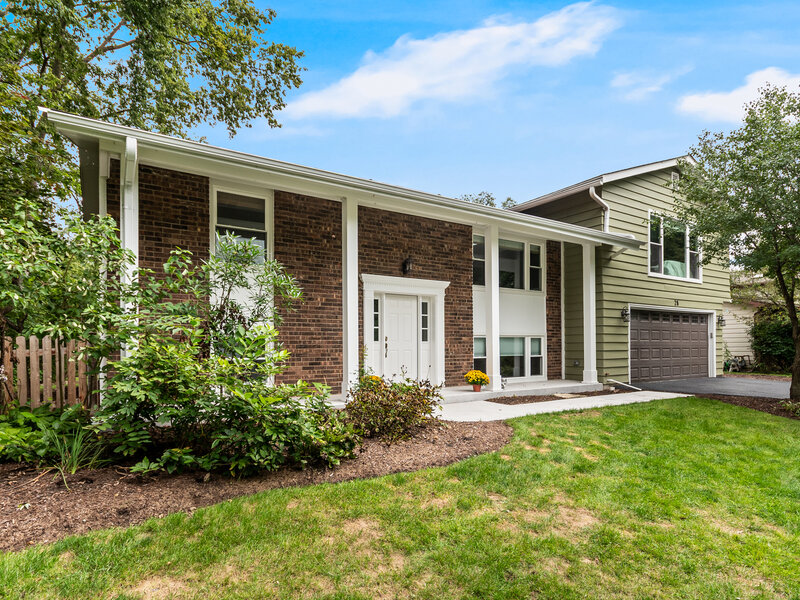 28 Ashlawn Avenue Oswego IL 60543