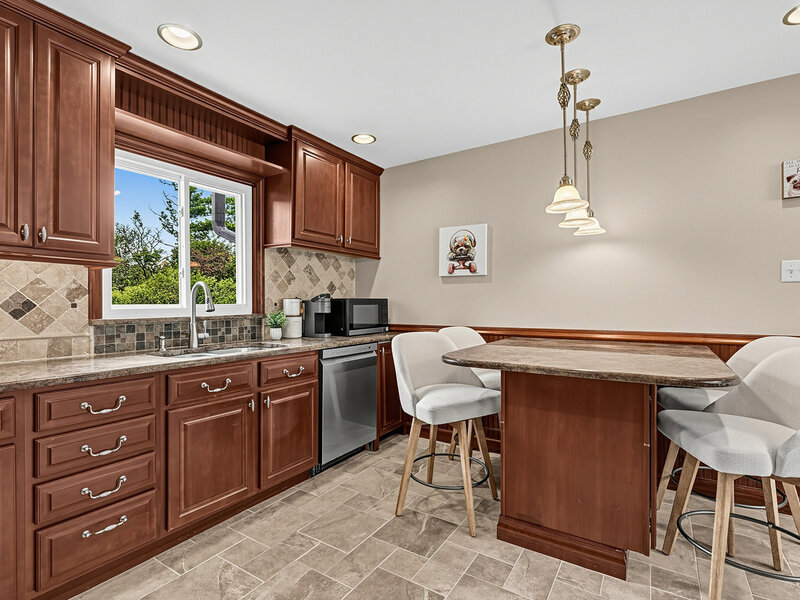 28 Ashlawn Avenue Oswego IL 60543