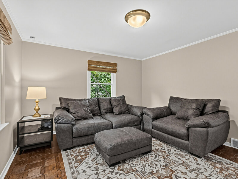 28 Ashlawn Avenue Oswego IL 60543