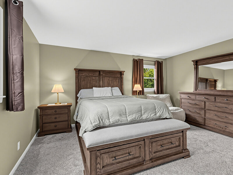 28 Ashlawn Avenue Oswego IL 60543