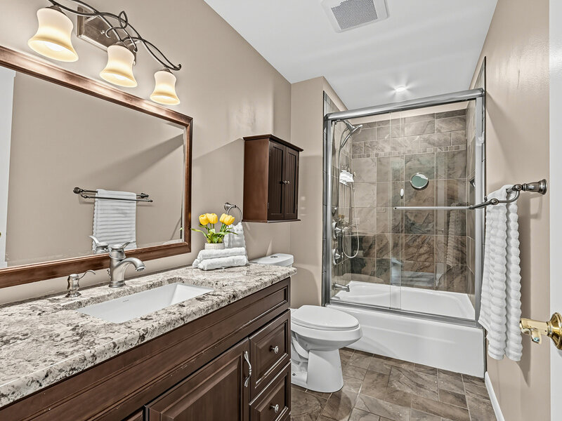 28 Ashlawn Avenue Oswego IL 60543
