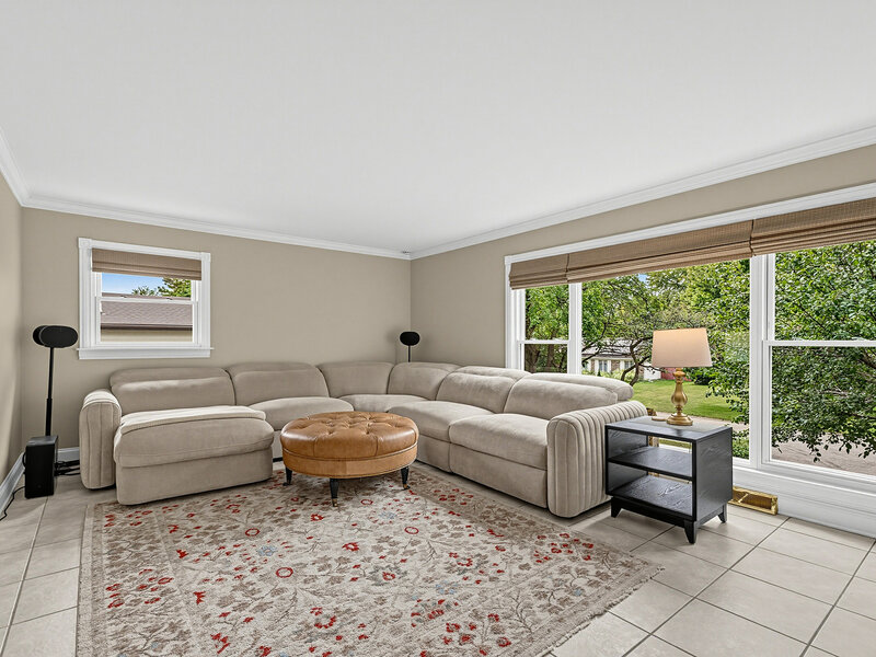 28 Ashlawn Avenue Oswego IL 60543