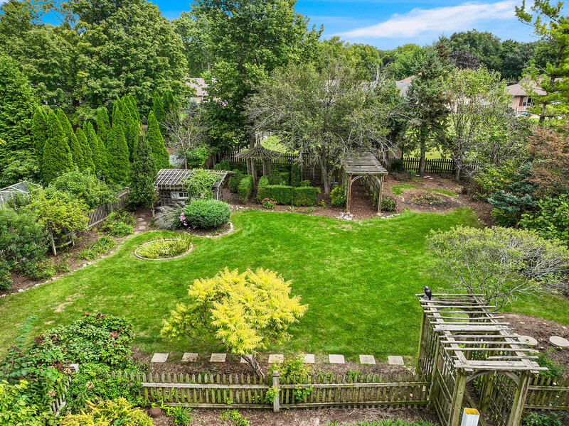 28 Ashlawn Avenue Oswego IL 60543