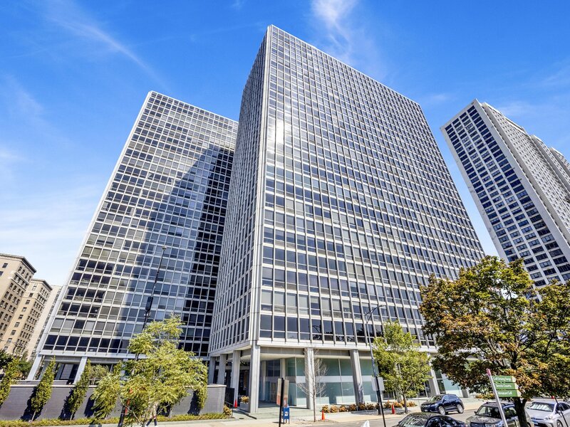 340 W Diversey Parkway Chicago IL 60657