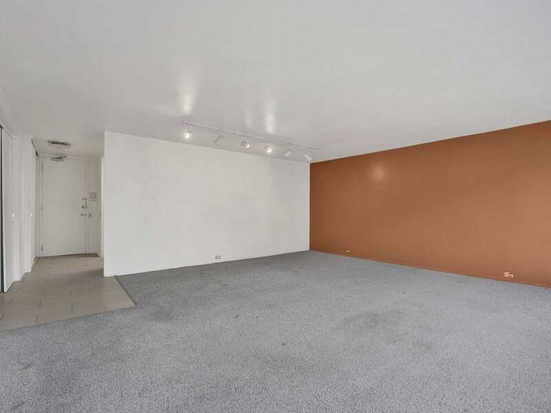 340 W Diversey Parkway Chicago IL 60657