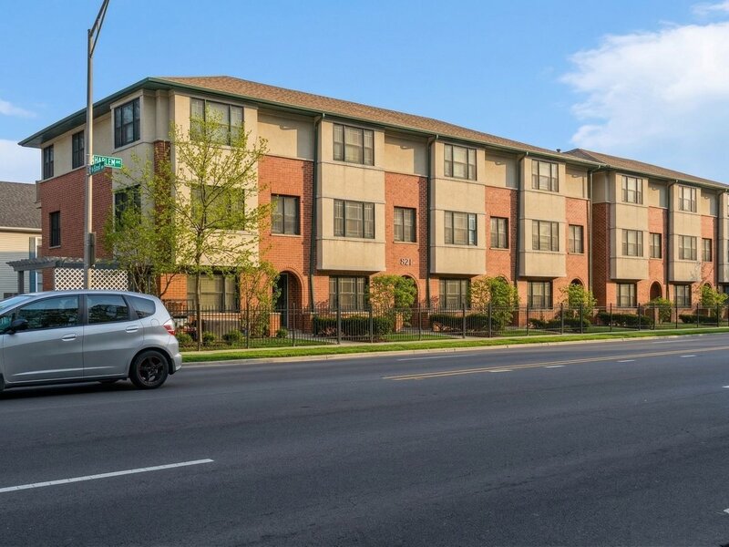 821 N Harlem Avenue Oak Park IL 60302